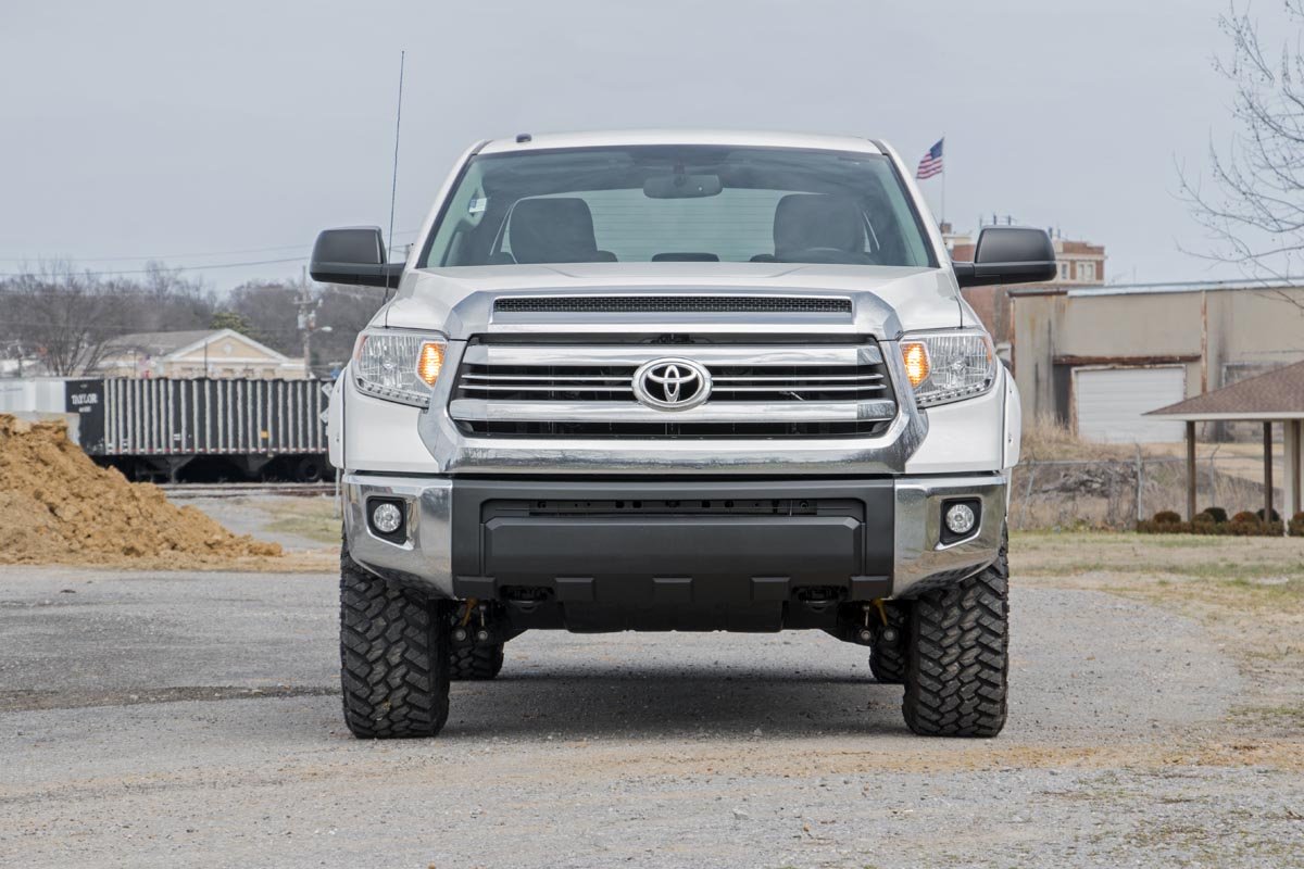 Rough Country 2.5-3 Inch Leveling Lift Kit 07-20 Tundra 4WD