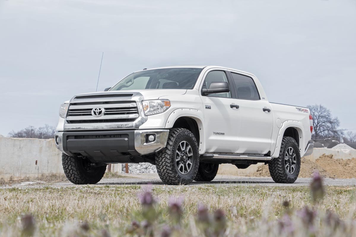 Rough Country 2.5-3 Inch Leveling Lift Kit 07-20 Tundra 2WD/4WD
