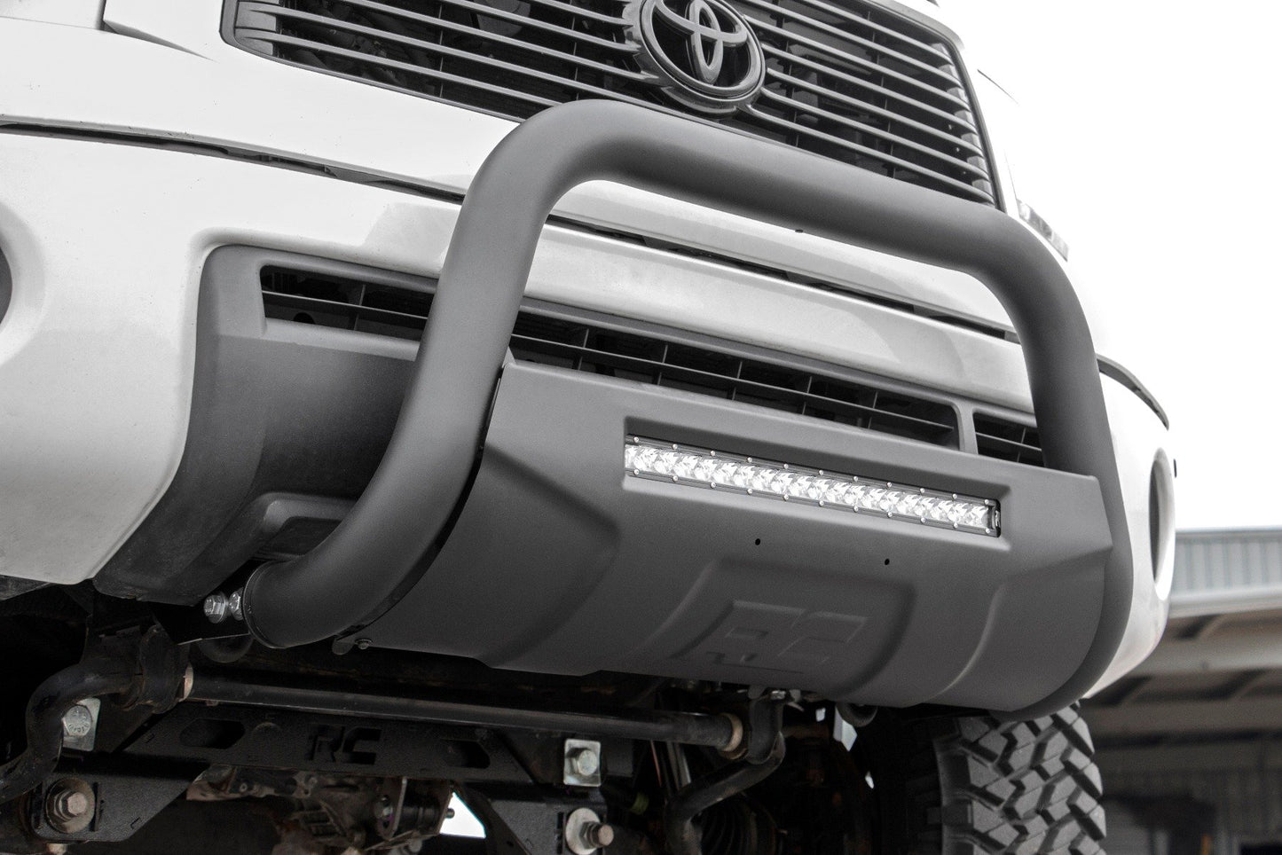 Rough Country Toyota 07-20 Tundra Bull Bar w/LED Light Bar Black